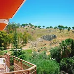 Paradiso Ristorante فندق 4*