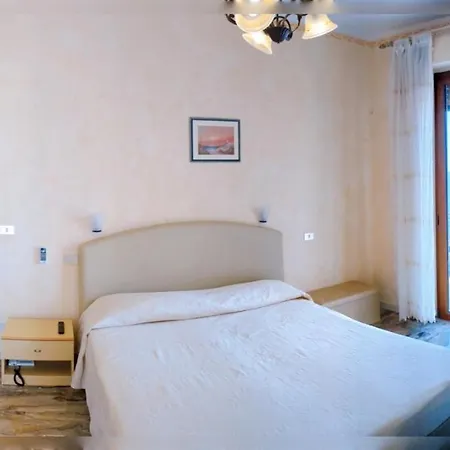 Paradiso Ristorante Ξενοδοχείο Riaci Capo