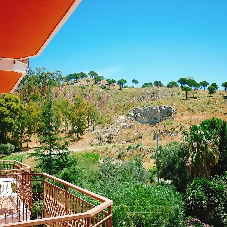 Paradiso Ristorante Ξενοδοχείο 4*