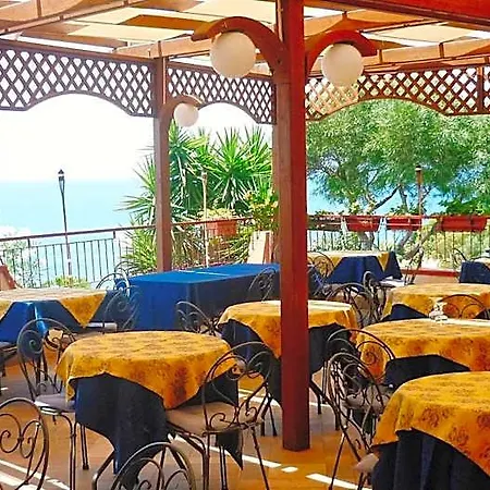 Paradiso Ristorante 4*